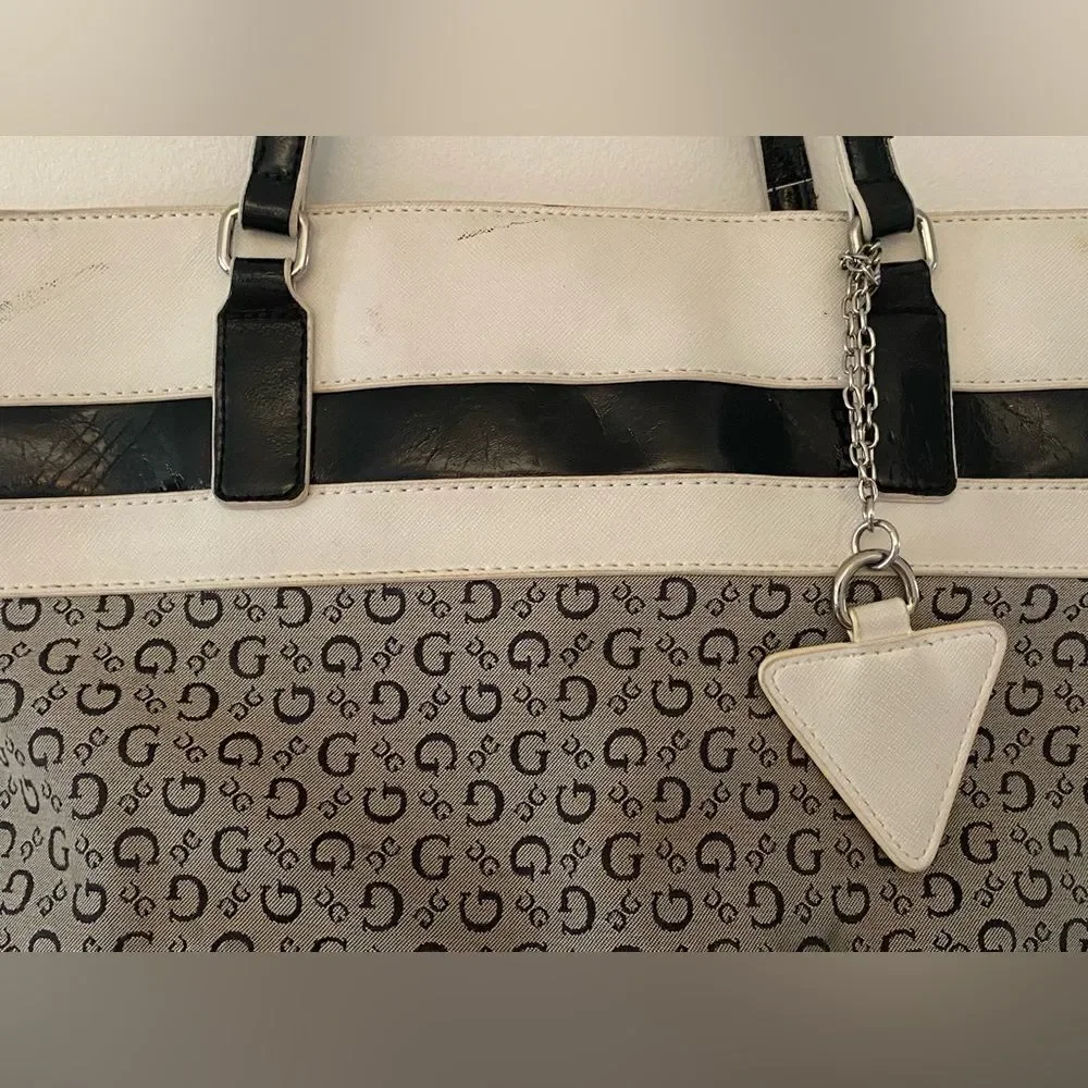 Guess Black & White Patterned Logo Tote Bag